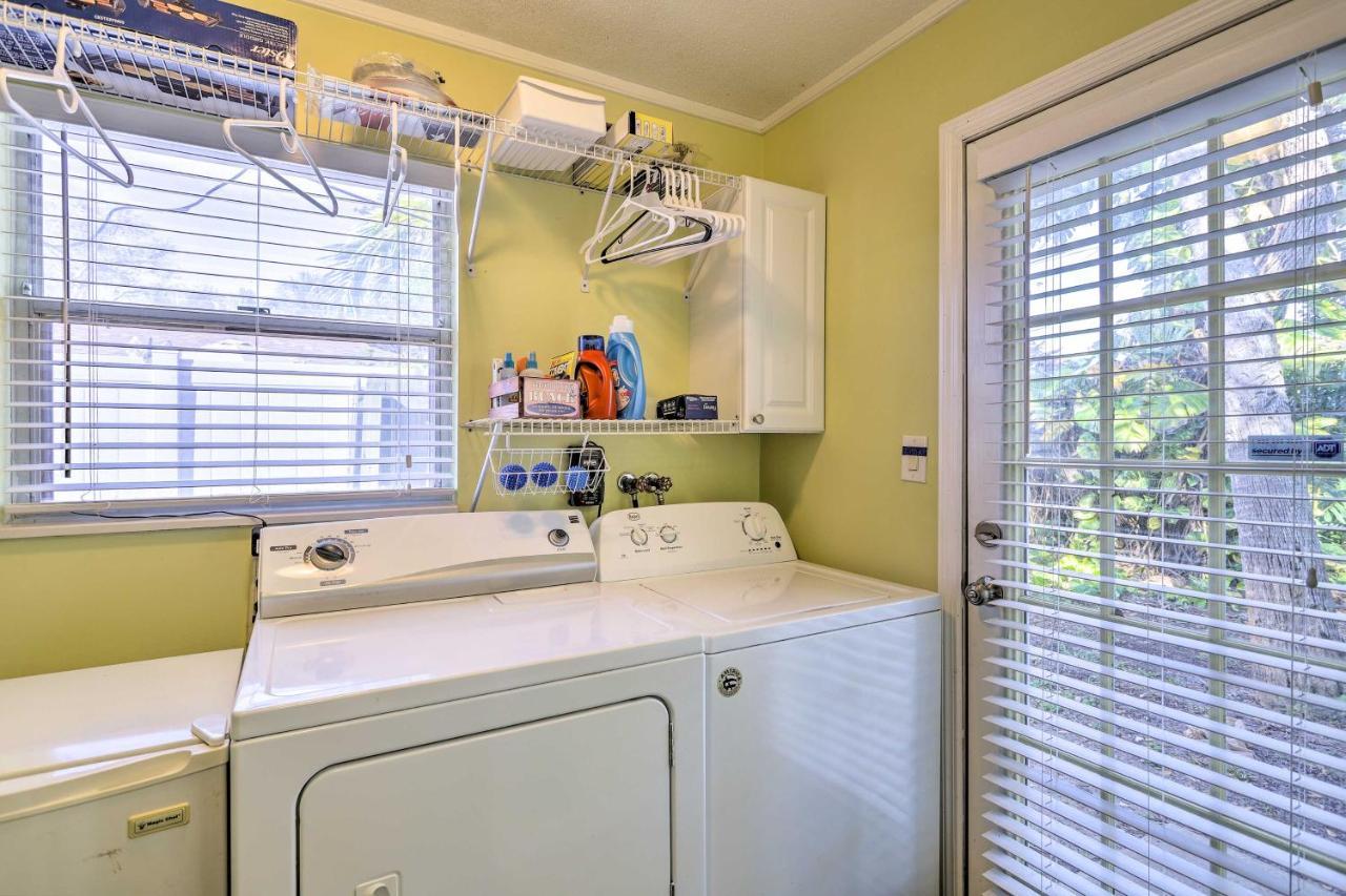 Cape Canaveral Cottage With Hot Tub Walk To Beach ภายนอก รูปภาพ